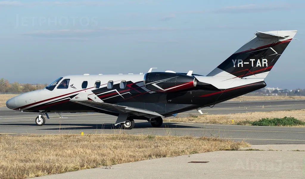 Cessna M2