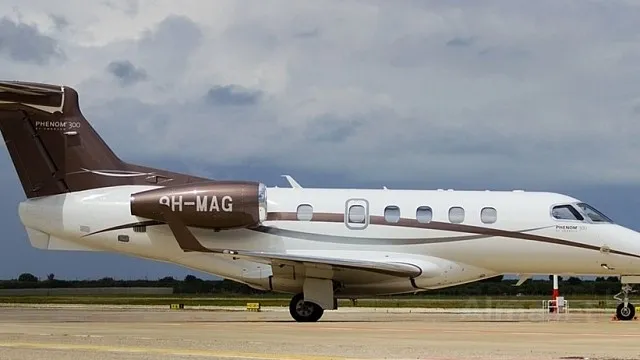 Phenom 300