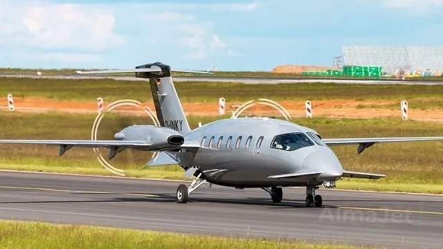 Piaggio Avanti II