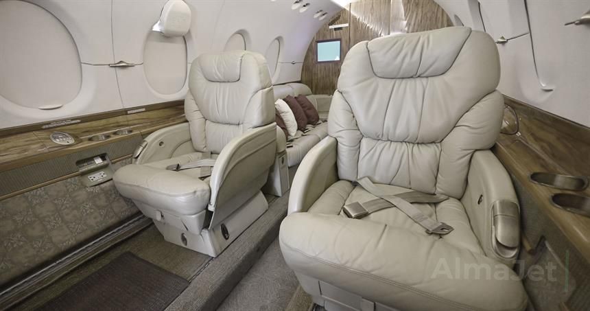 Hawker 800XP