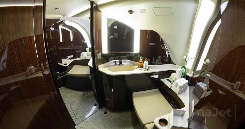 Embraer Legacy 650