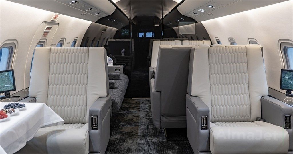 Challenger 604