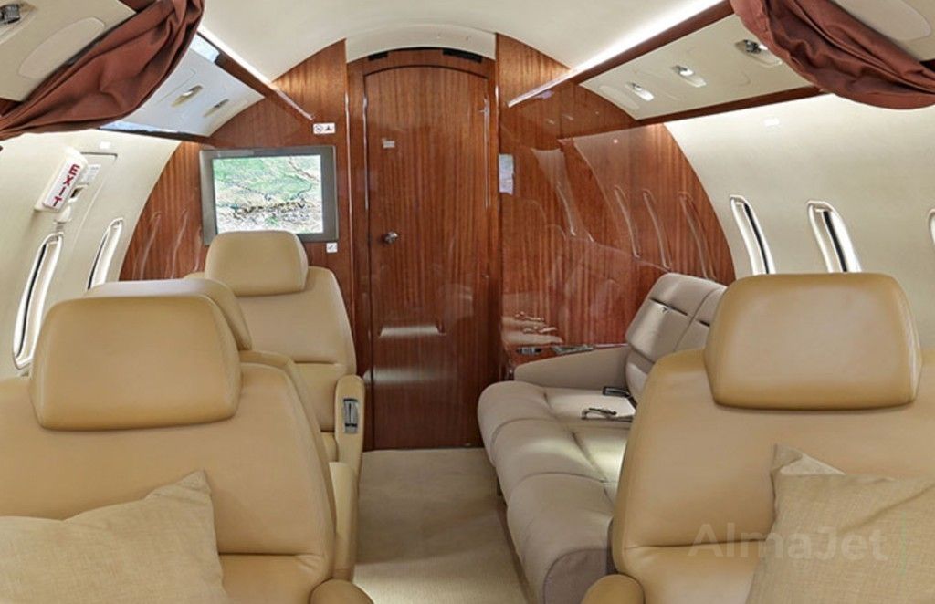 Challenger 300