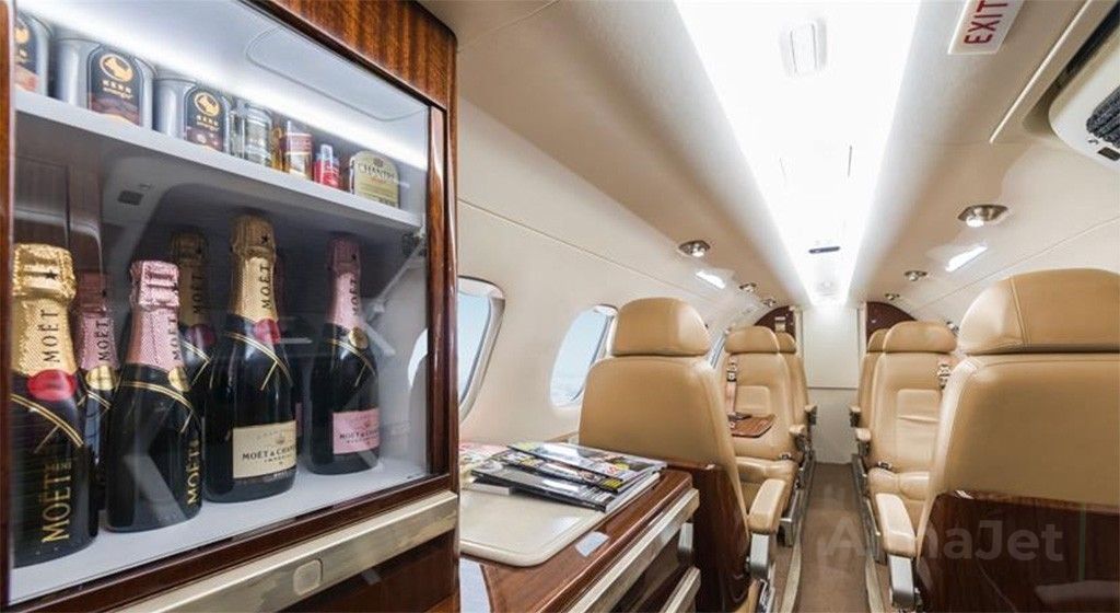 Phenom 300