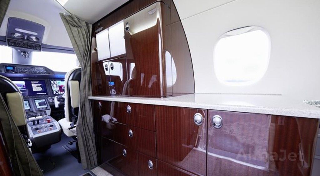Phenom 300