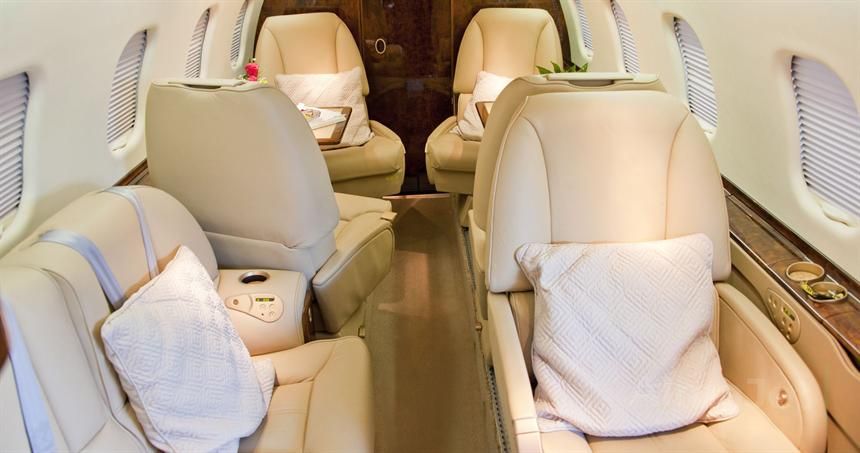 Learjet 60