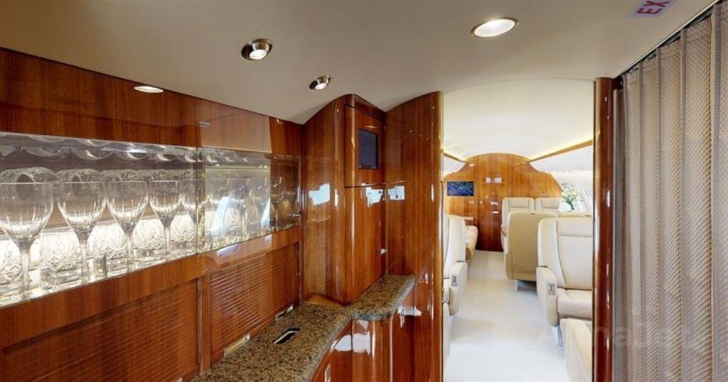 Challenger 605