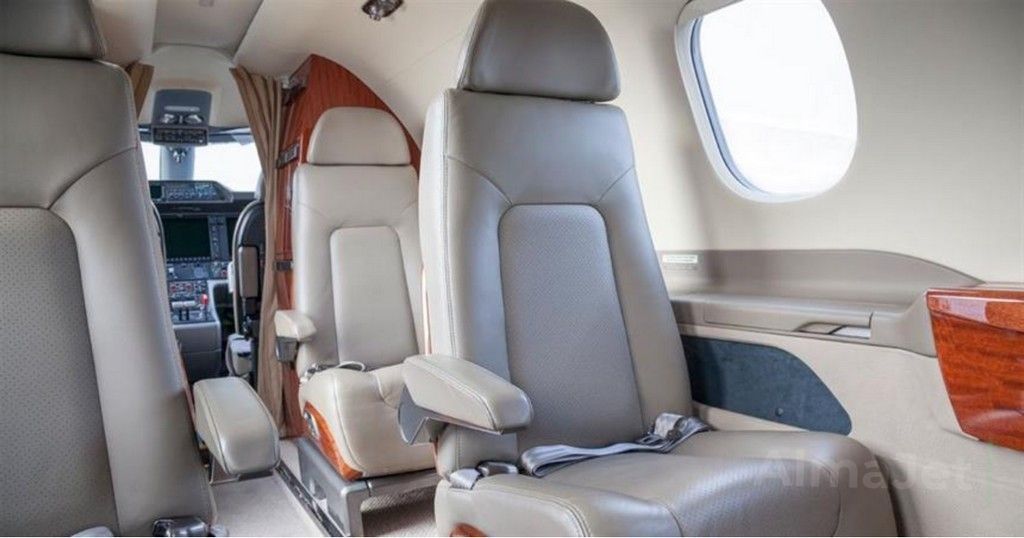 Embraer Phenom 300