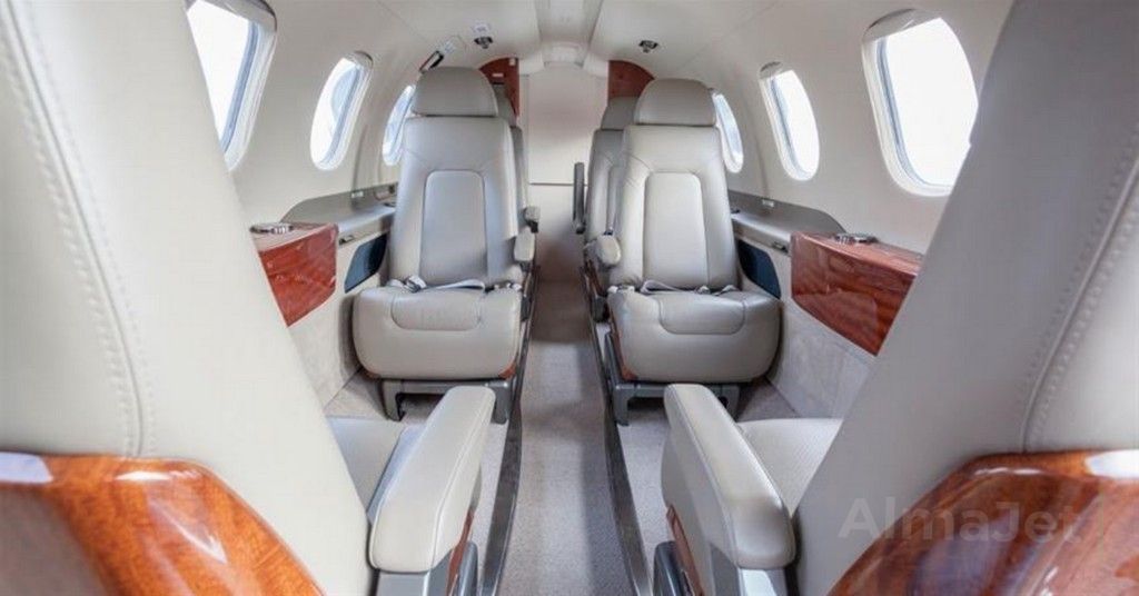 Embraer Phenom 300