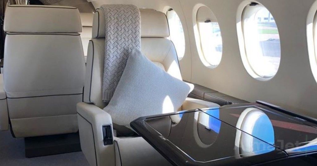 Falcon 900B