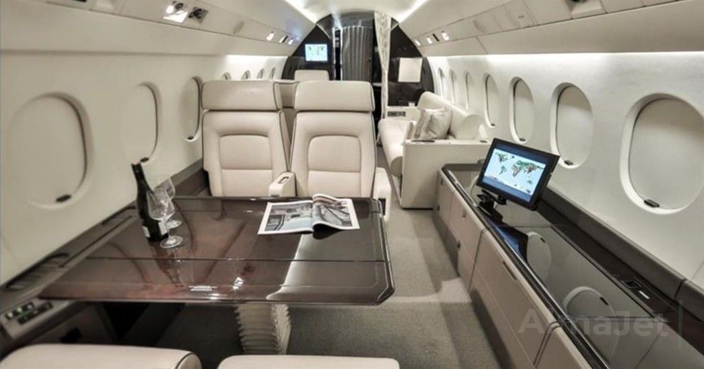 Falcon 900B