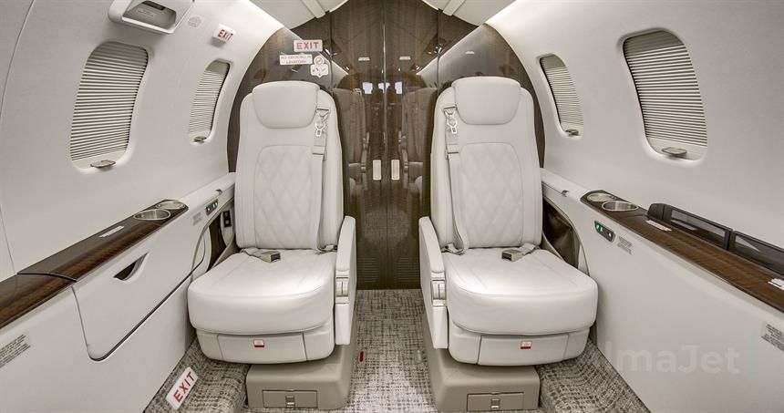 Learjet 75