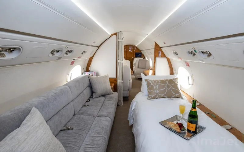 Gulfstream G-550