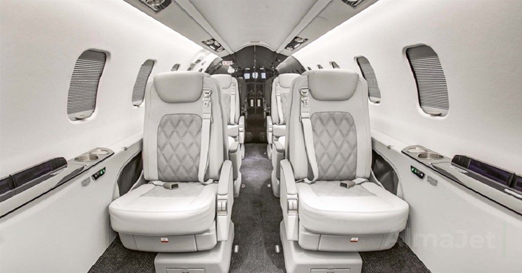 Learjet 75