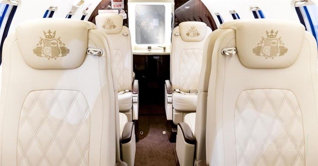 Learjet 75
