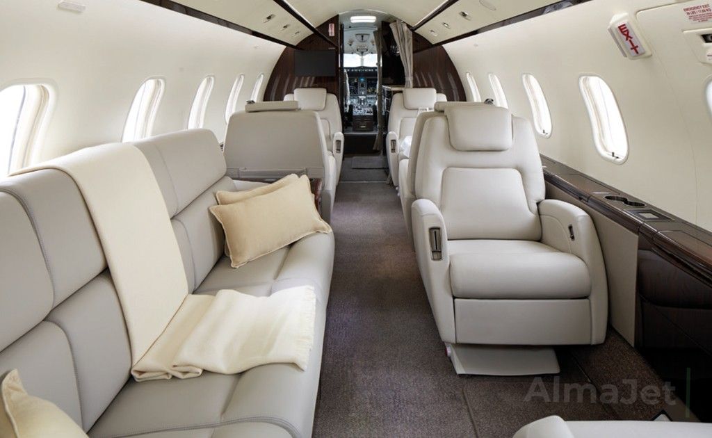 Challenger 300