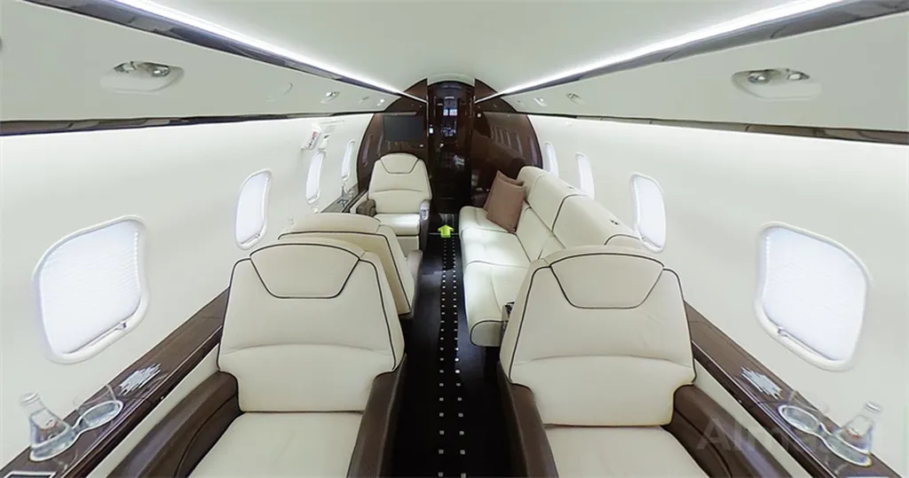 Challenger 300