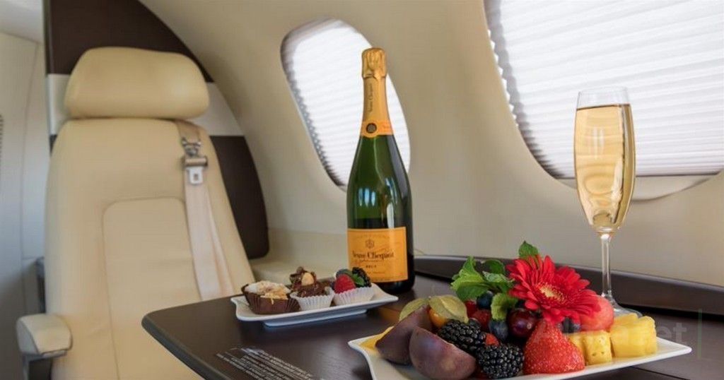 Phenom 100