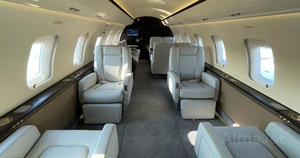 Challenger 605