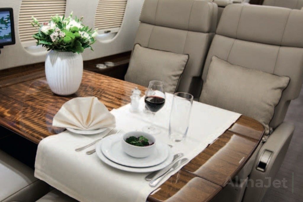 Falcon 2000LXS