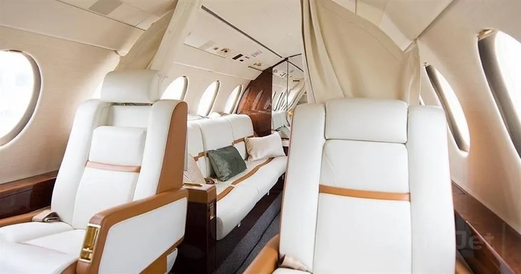 Falcon 50 EX