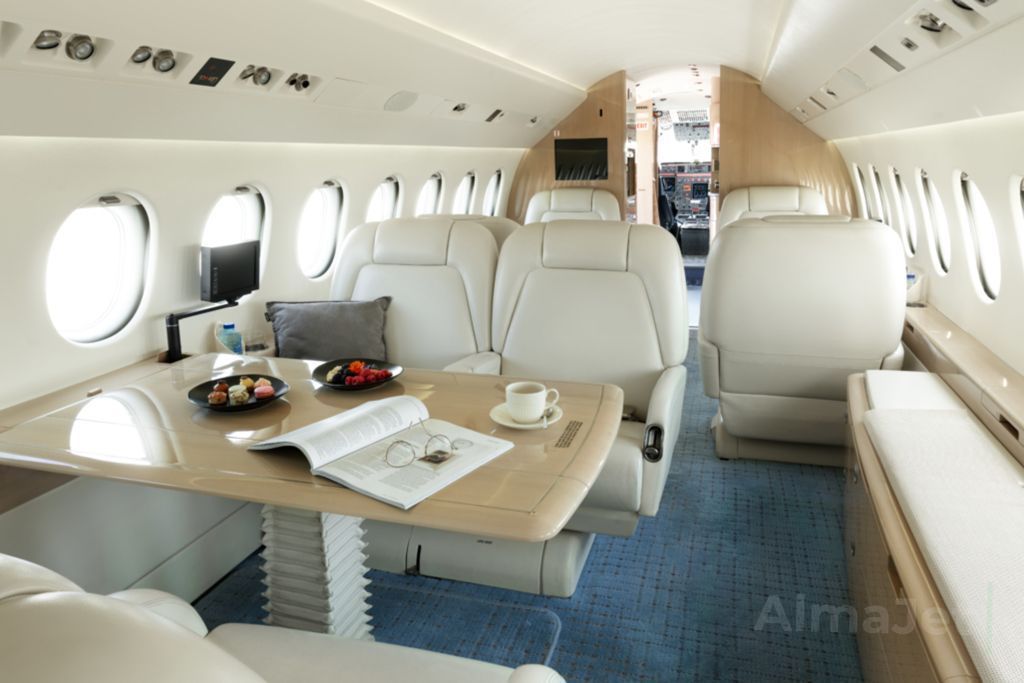 Falcon 900 C