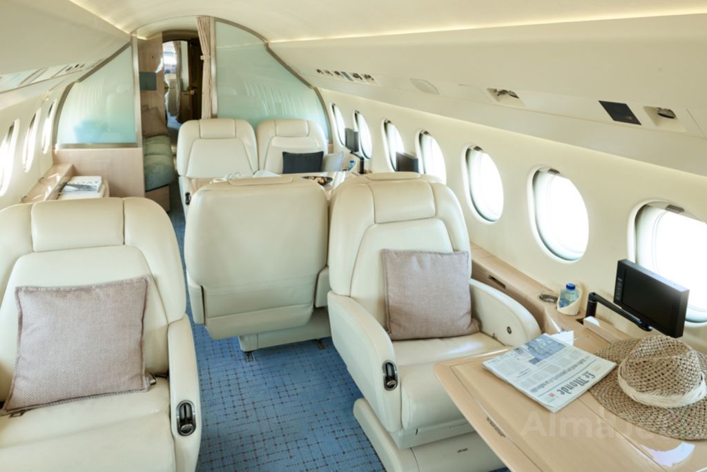 Falcon 900 C