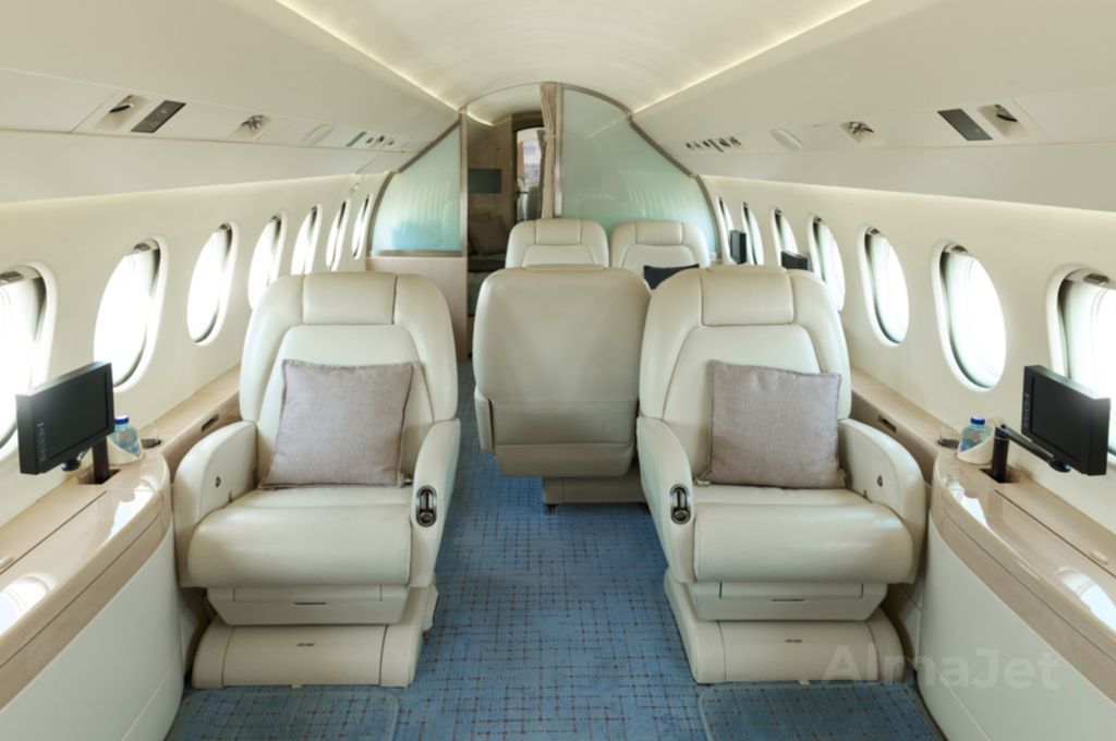 Falcon 900 C