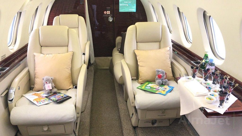 Hawker 750