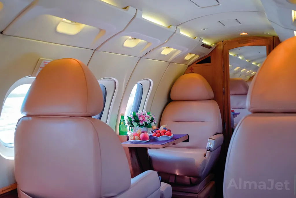 Hawker 700A