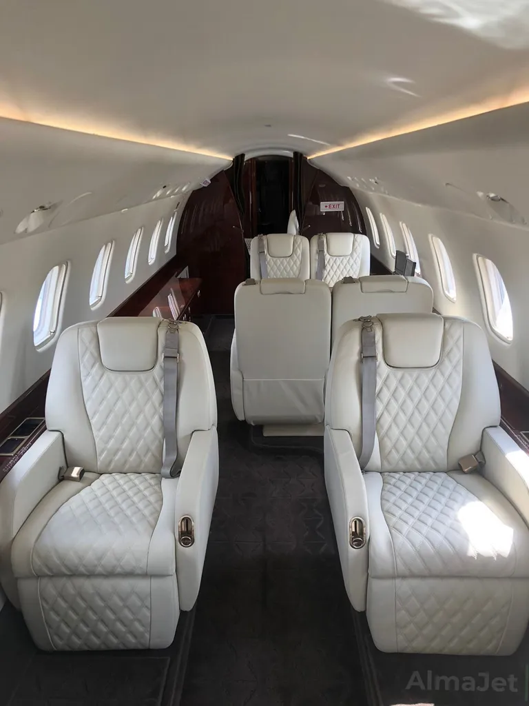 Embraer Legacy 650