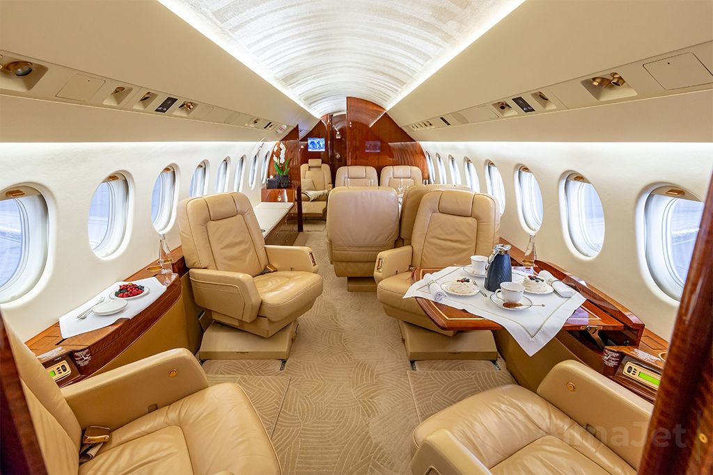 Falcon 900C