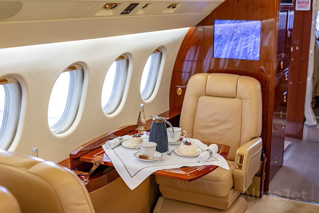 Falcon 900C