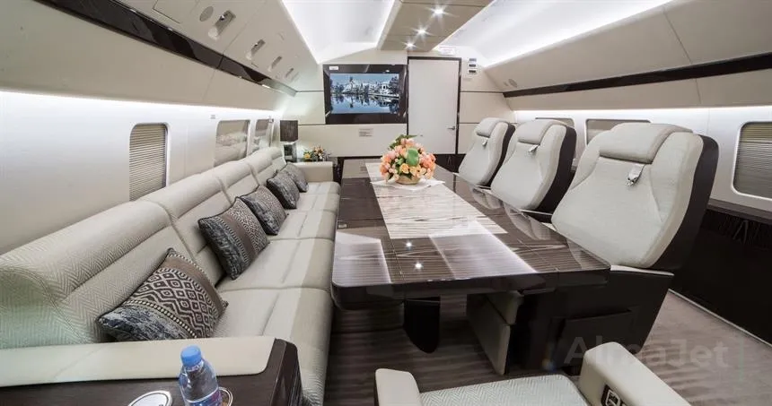 TU-204 VIP