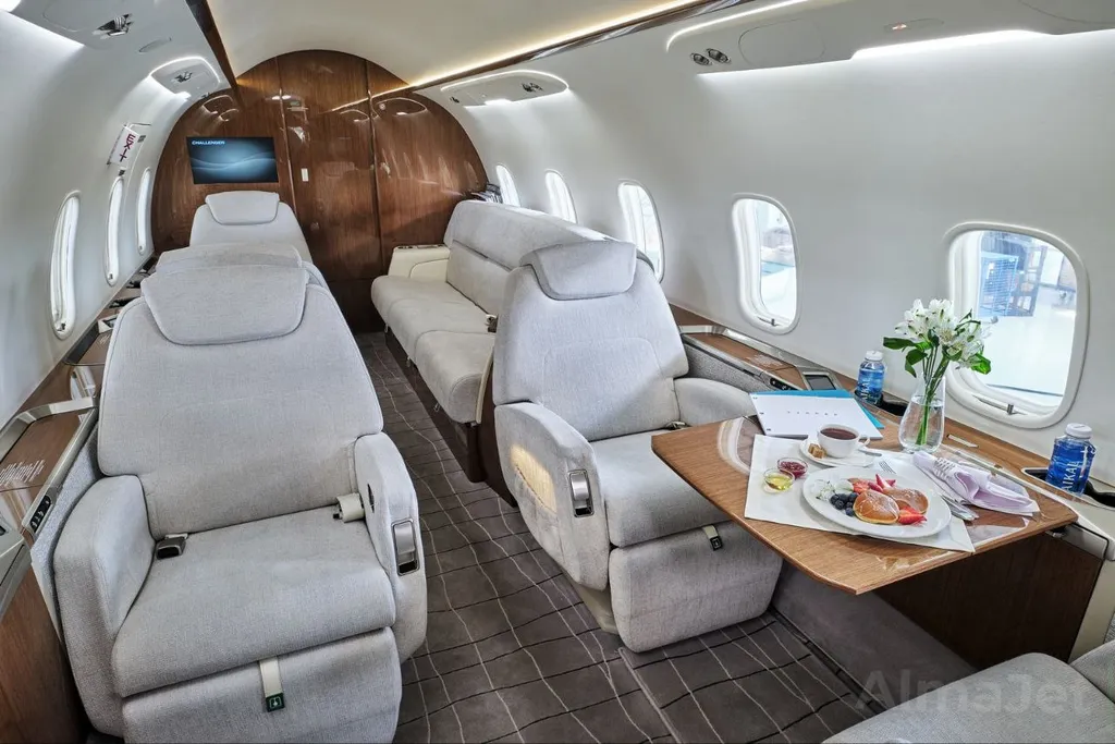  Challenger 350