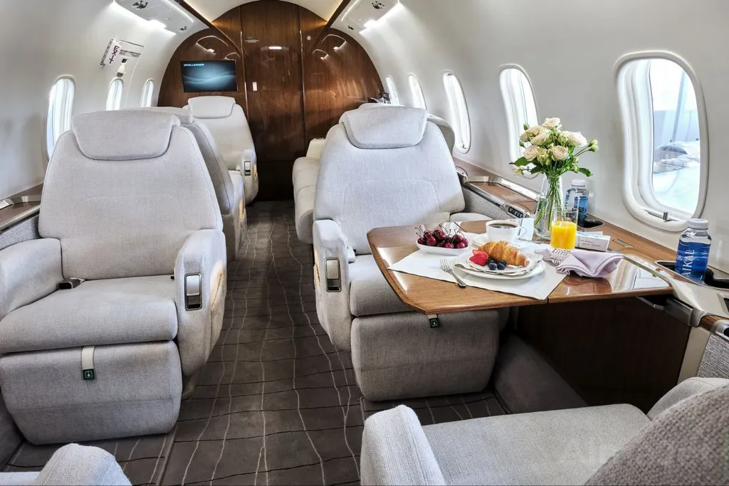  Challenger 350
