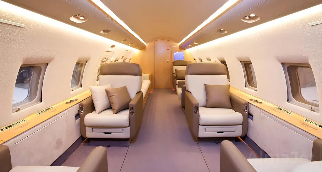 Challenger 604