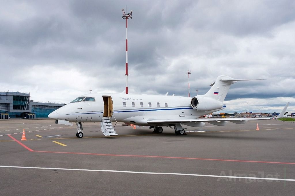 Challenger 300