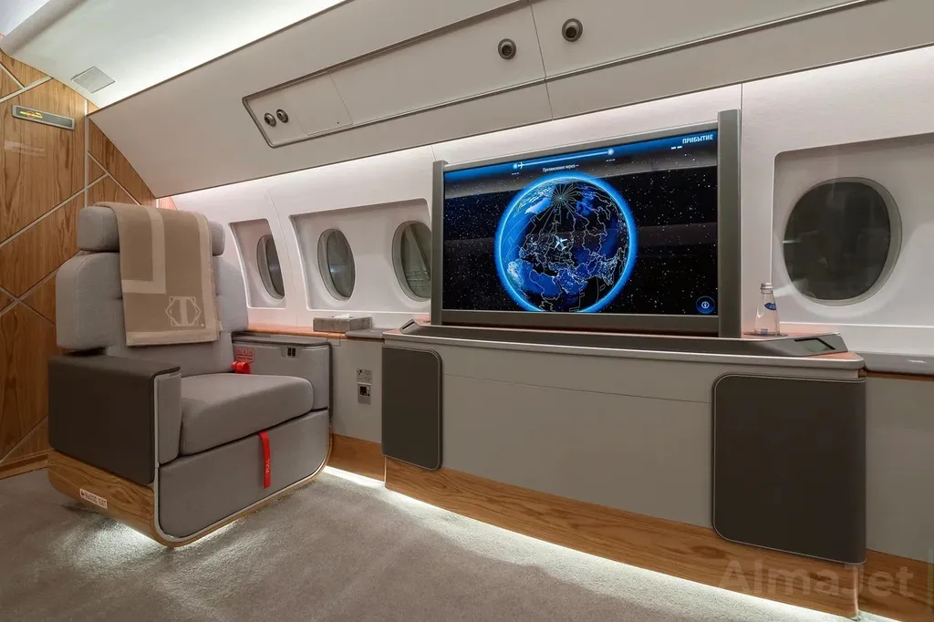 SSJ-100LR VIP