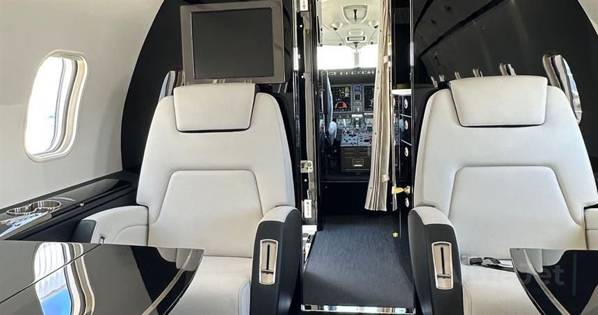 Challenger 300