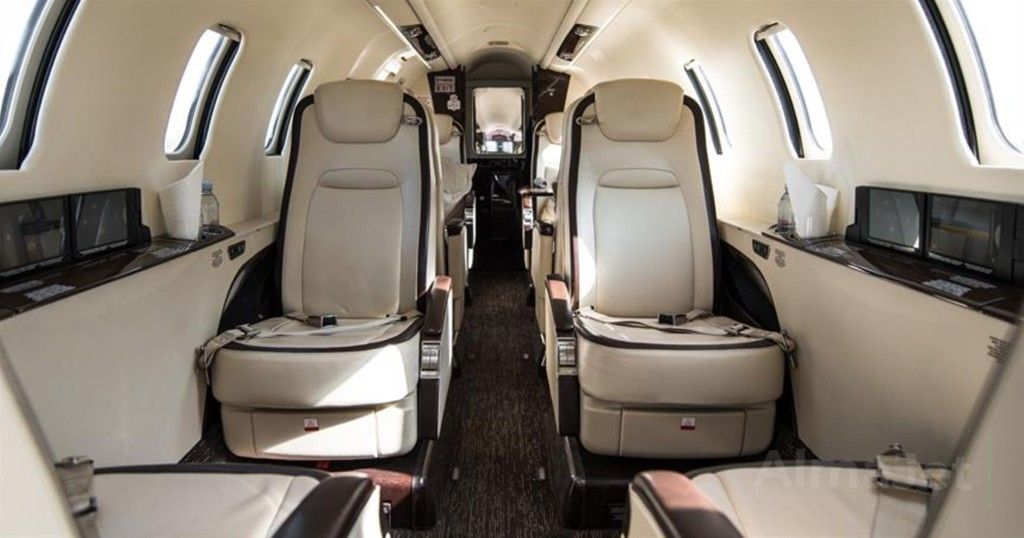 Learjet 75
