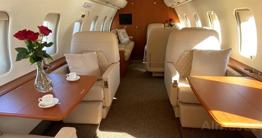 Challenger 605