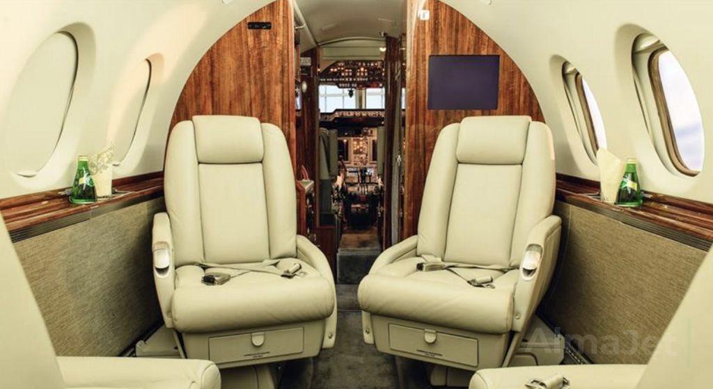Hawker 750