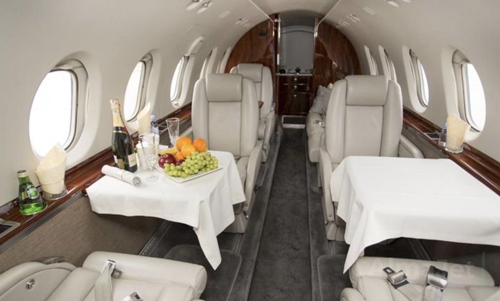 Hawker 750