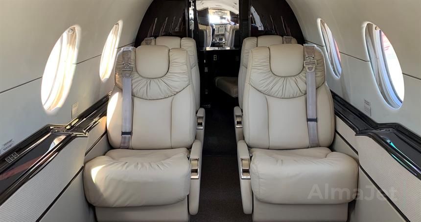 Hawker 400XP