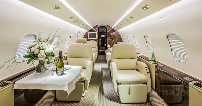 Challenger 300