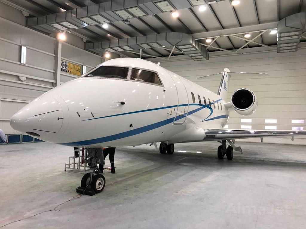 Challenger 604
