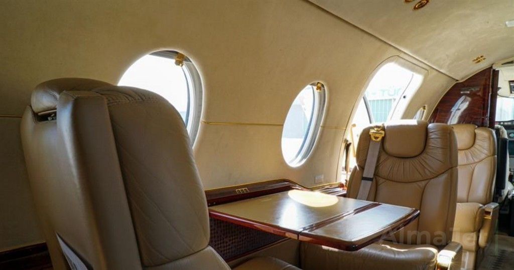 Hawker 400A