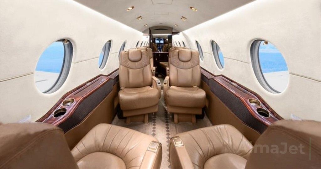 Hawker 400A
