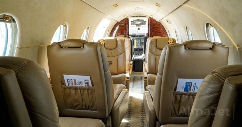 Hawker 400A